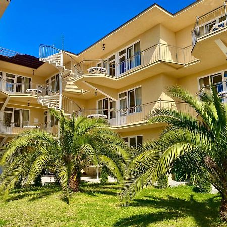 Mini Hotel Diva Alakhadzi Екстер'єр фото